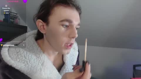 Snapshot of sluttyhorrorparty chatting on November 13, 6:18 pm Natsu online show from November 13, 6:18 pm