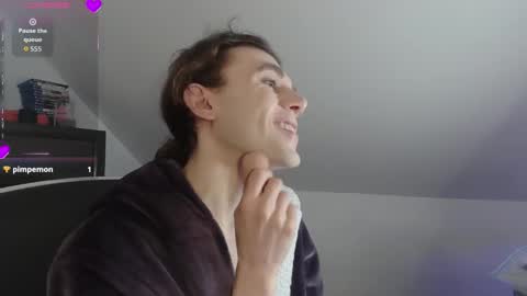 Snapshot of sluttyhorrorparty chatting on December 1, 6:35 pm Natsu online show from December 1, 6:35 pm