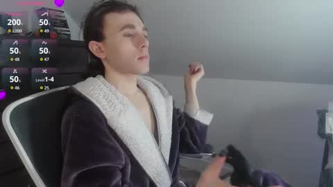 Natsu online show from February 18, 5:42 pm