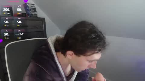 Natsu online show from March 11, 4:57 pm