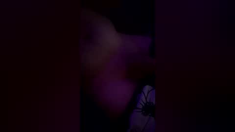 Snapshot of slutvampire chatting on July 19, 10:02 pm slutvampire online show from July 19, 10:02 pm