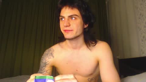 Gus online show from October 27, 5:39 pm