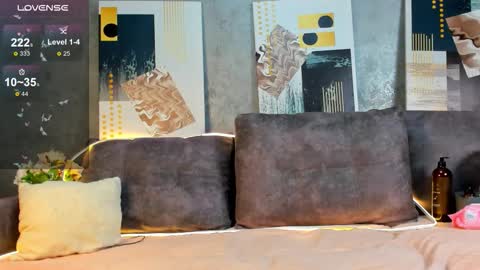 Snapshot of slyfoxtales chatting on November 4, 9:14 pm Milena online show from November 4, 9:14 pm