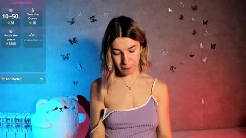 Snapshot of smaillev chatting on March 7, 9:27 pm Melani online show from March 7, 9:27 pm