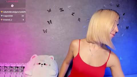 Snapshot of smaillev chatting on October 7, 9:01 pm Melani online show from October 7, 9:01 pm