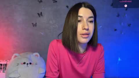 Snapshot of smaillev chatting on February 5, 11:59 am Melani online show from February 5, 11:59 am