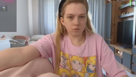 Emily online show from October 21, 8:59 am