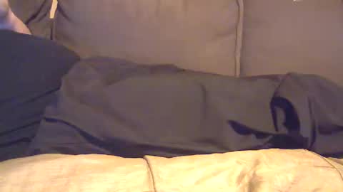 Snapshot of smallandshy1980 chatting on January 11, 8:41 am smallandshy1980 online show from January 11, 8:41 am