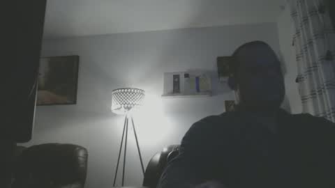 Snapshot of smallddickw chatting on January 12, 3:45 am smallddickw online show from January 12, 3:45 am