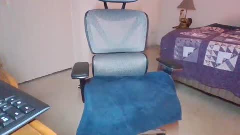 smallguyx online show from September 18, 6:15 am