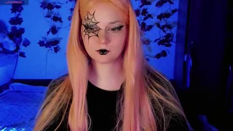 Snapshot of smallimpmeili chatting on October 19, 6:19 pm smallimpmeili online show from October 19, 6:19 pm