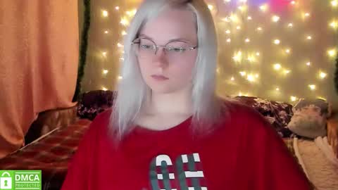 Snapshot of smallimpmeili chatting on December 19, 9:00 pm smallimpmeili online show from December 19, 9:00 pm