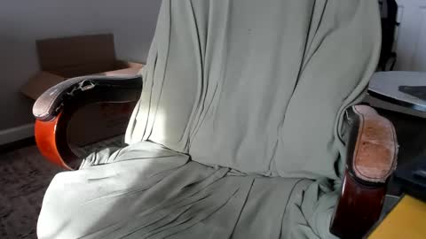 Snapshot of smallniceguyfrommi chatting on January 2, 3:40 pm smallniceguyfrommi online show from January 2, 3:40 pm