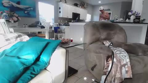 Daddy online show from January 14, 1:49 pm