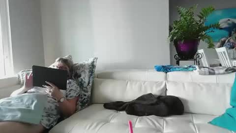 Daddy online show from March 1, 2:55 pm