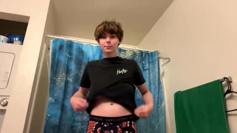 smalltshbigtits online show from November 19, 9:53 am