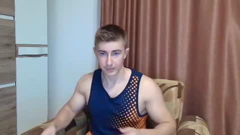 Snapshot of smanking22 chatting on July 22, 4:15 am smanking22 online show from July 22, 4:15 am