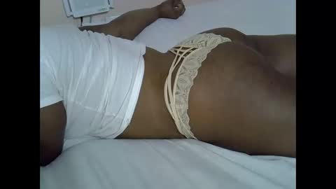 Snapshot of smart_lilly chatting on May 2, 6:57 pm smart_lilly online show from May 2, 6:57 pm