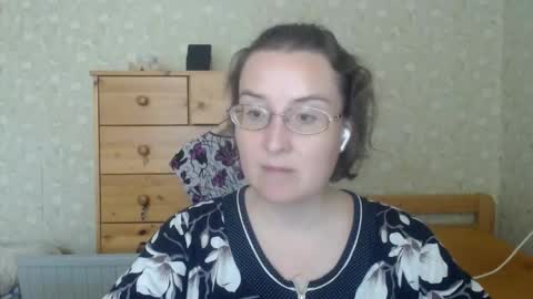 smart_rose online show from September 13, 10:48 am