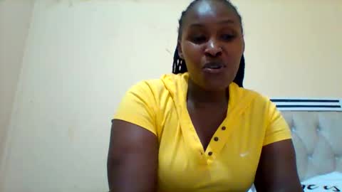 Snapshot of smartqueen1 chatting on December 15, 2:32 pm Katerina online show from December 15, 2:32 pm