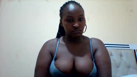 Snapshot of smartqueen1 chatting on December 19, 3:02 am Katerina online show from December 19, 3:02 am