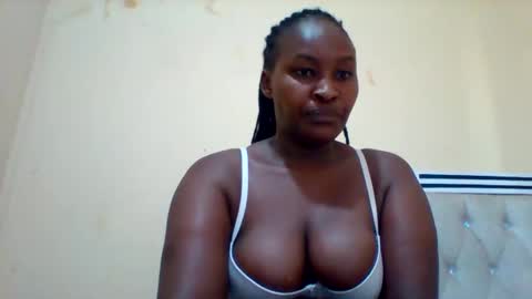 Snapshot of smartqueen1 chatting on December 23, 4:43 am Katerina online show from December 23, 4:43 am