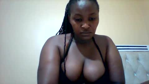 Snapshot of smartqueen1 chatting on February 20, 1:24 am Katerina online show from February 20, 1:24 am