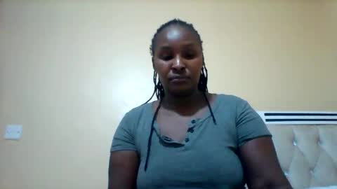 Snapshot of smartqueen1 chatting on April 29, 12:09 pm Katerina online show from April 29, 12:09 pm