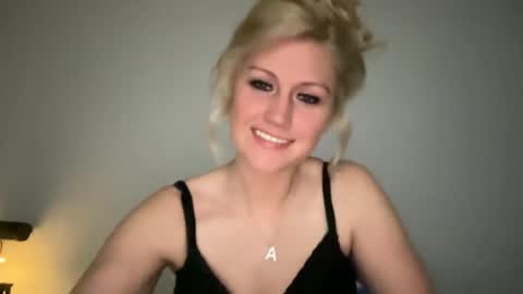 smexxii93 online show from February 13, 3:57 am