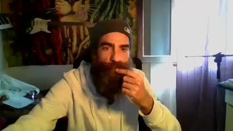 Snapshot of smile3555 chatting on December 10, 10:49 am willy online show from December 10, 10:49 am