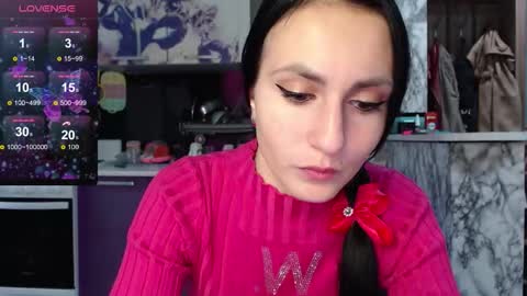 Snapshot of smile_cute_fox chatting on September 12, 12:00 am smile_cute_fox online show from September 12, 12:00 am