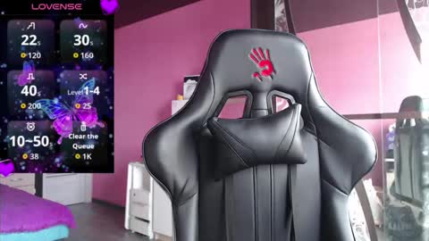 smile_cute_fox online show from April 15, 9:16 am