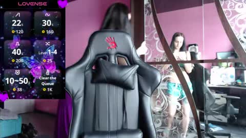 smile_cute_fox online show from April 20, 8:17 am