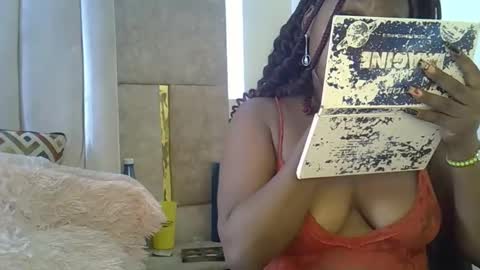 smiley_berry online show from October 20, 1:00 pm