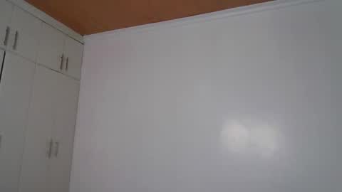 Snapshot of smiley_luv1 chatting on December 13, 9:42 pm smiley luv1 online show from December 13, 9:42 pm