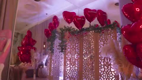 Mia online show from February 20, 6:26 am