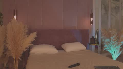 Mia online show from April 10, 5:12 am