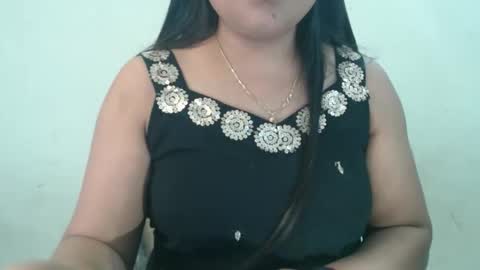 Snapshot of smiley_queen99 chatting on April 25, 8:06 am smiley online show from April 25, 8:06 am
