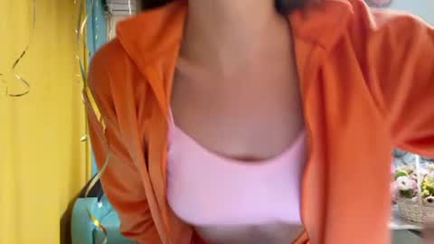 Snapshot of smiling_riddle chatting on October 29, 5:25 pm smiling_riddle online show from October 29, 5:25 pm