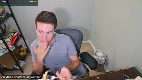 smilingwanker online show from July 15, 4:01 pm