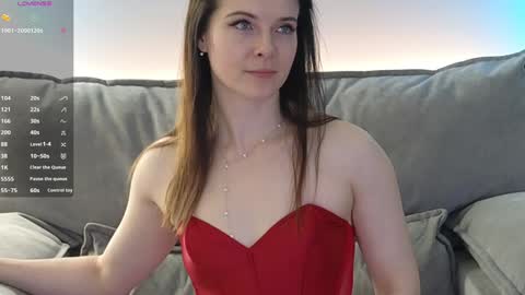 Snapshot of smilym chatting on December 7, 12:08 am smilym online show from December 7, 12:08 am