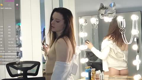 Snapshot of smilym chatting on February 8, 2:26 am smilym online show from February 8, 2:26 am