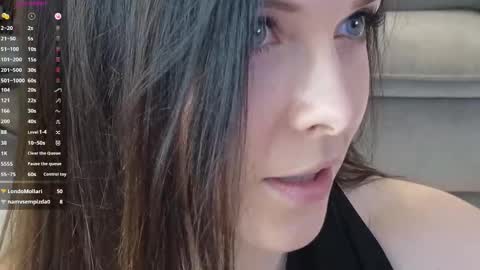 Snapshot of smilym chatting on February 16, 1:03 am smilym online show from February 16, 1:03 am