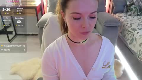 Snapshot of smilym chatting on October 8, 11:35 pm smilym online show from October 8, 11:35 pm