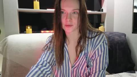 Snapshot of smilym chatting on November 9, 2:37 pm smilym online show from November 9, 2:37 pm