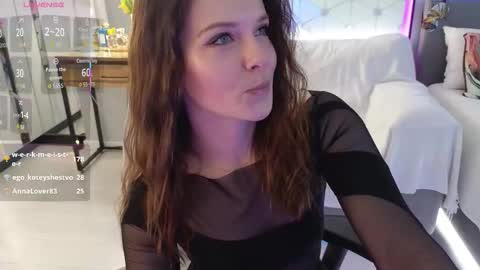 smilym online show from March 8, 2:21 pm