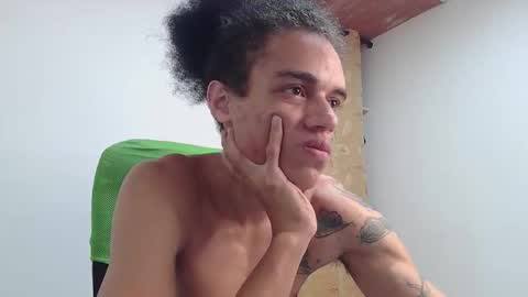 Smith Gael online show from December 17, 11:00 pm