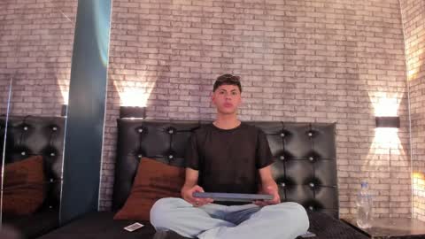 Smith online show from March 31, 7:58 pm