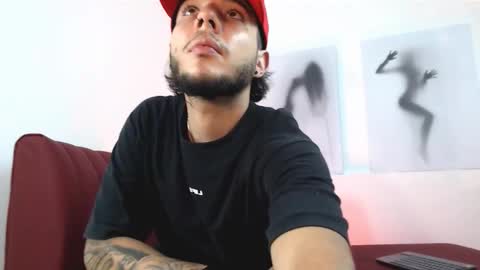 Snapshot of smith_luxes777 chatting on March 3, 11:32 pm 777 online show from March 3, 11:32 pm