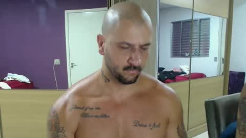 Snapshot of smithduke chatting on February 18, 2:38 am smithduke online show from February 18, 2:38 am